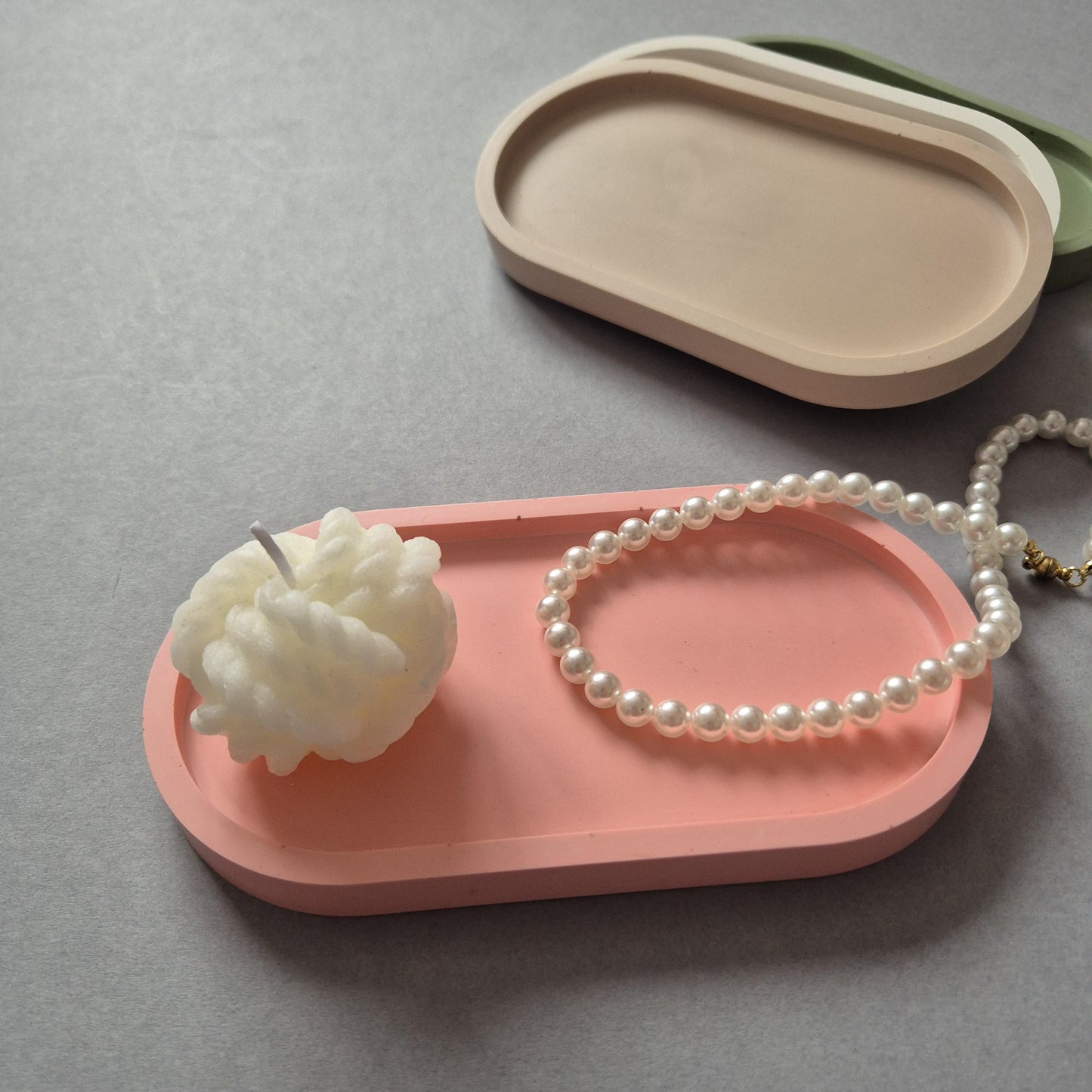 Oval decorative trinket tray, office stationery organiser