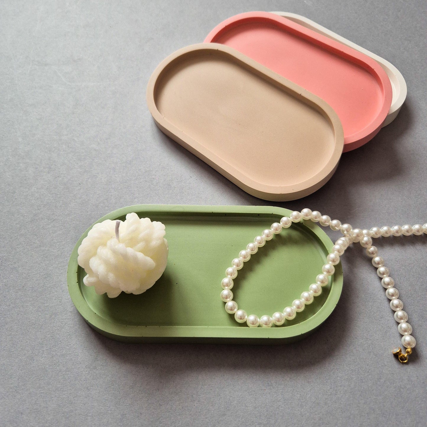 Oval decorative trinket tray, office stationery organiser