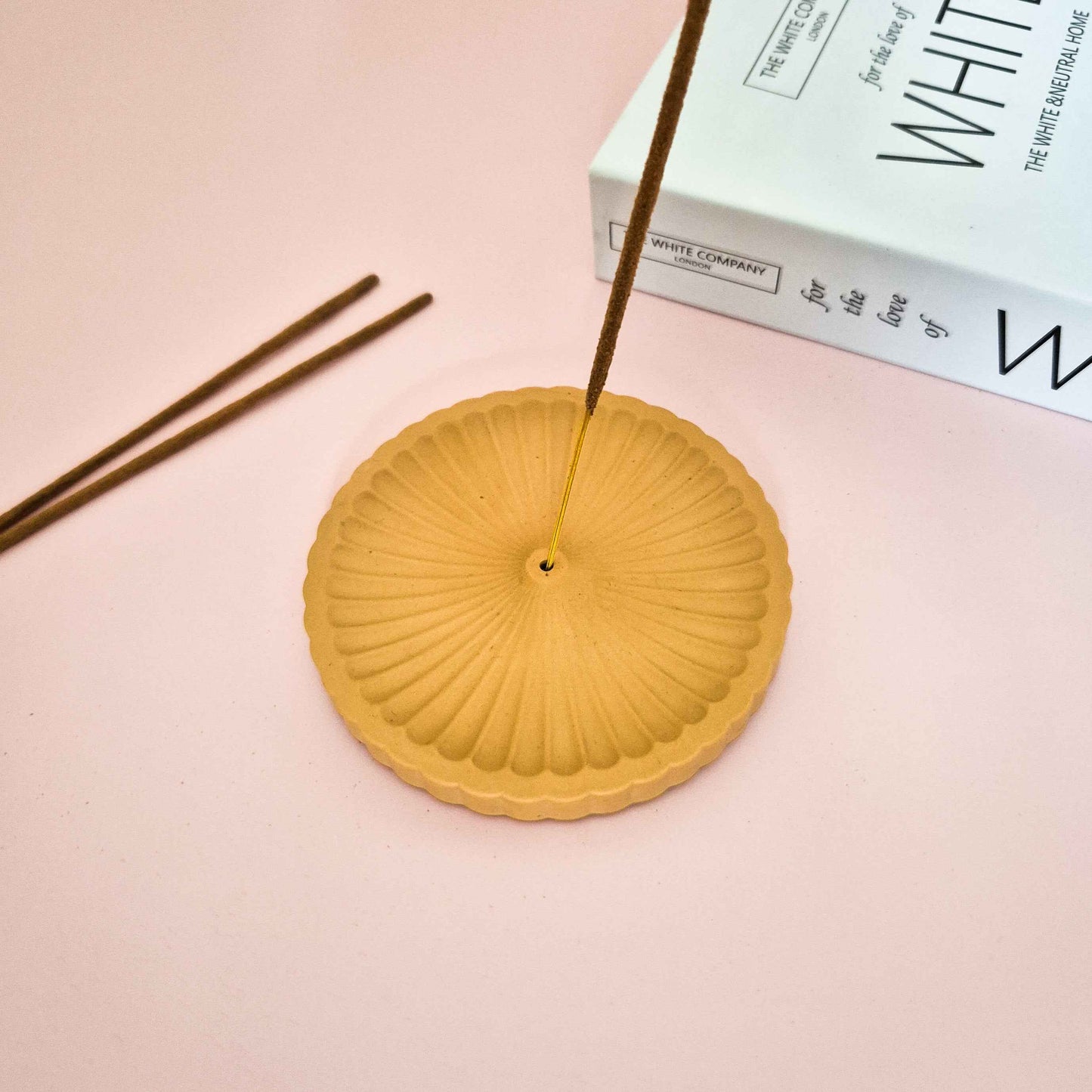 Round incense stick holder