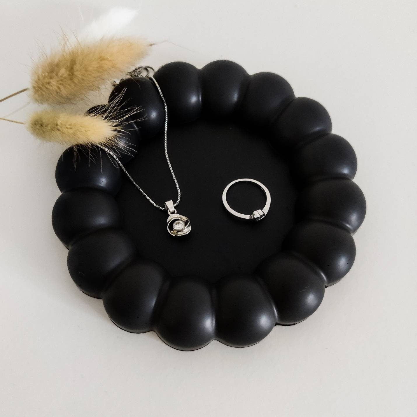 Black cloud decorative tray, round bubble coaster