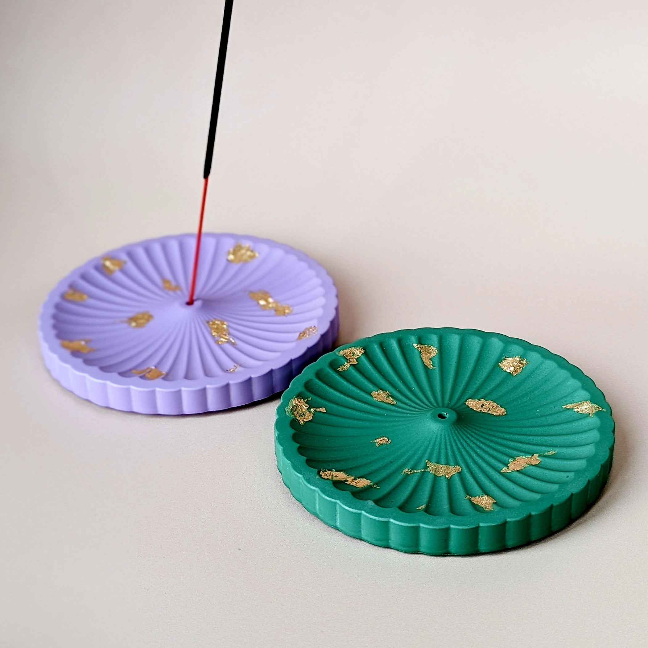 Round incense stick holder