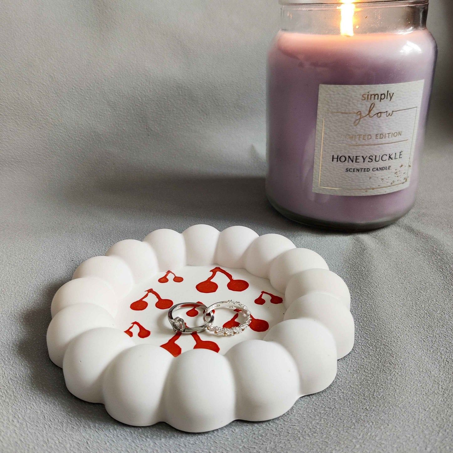 Cherry design cloud decorative tray, round bubble coaster