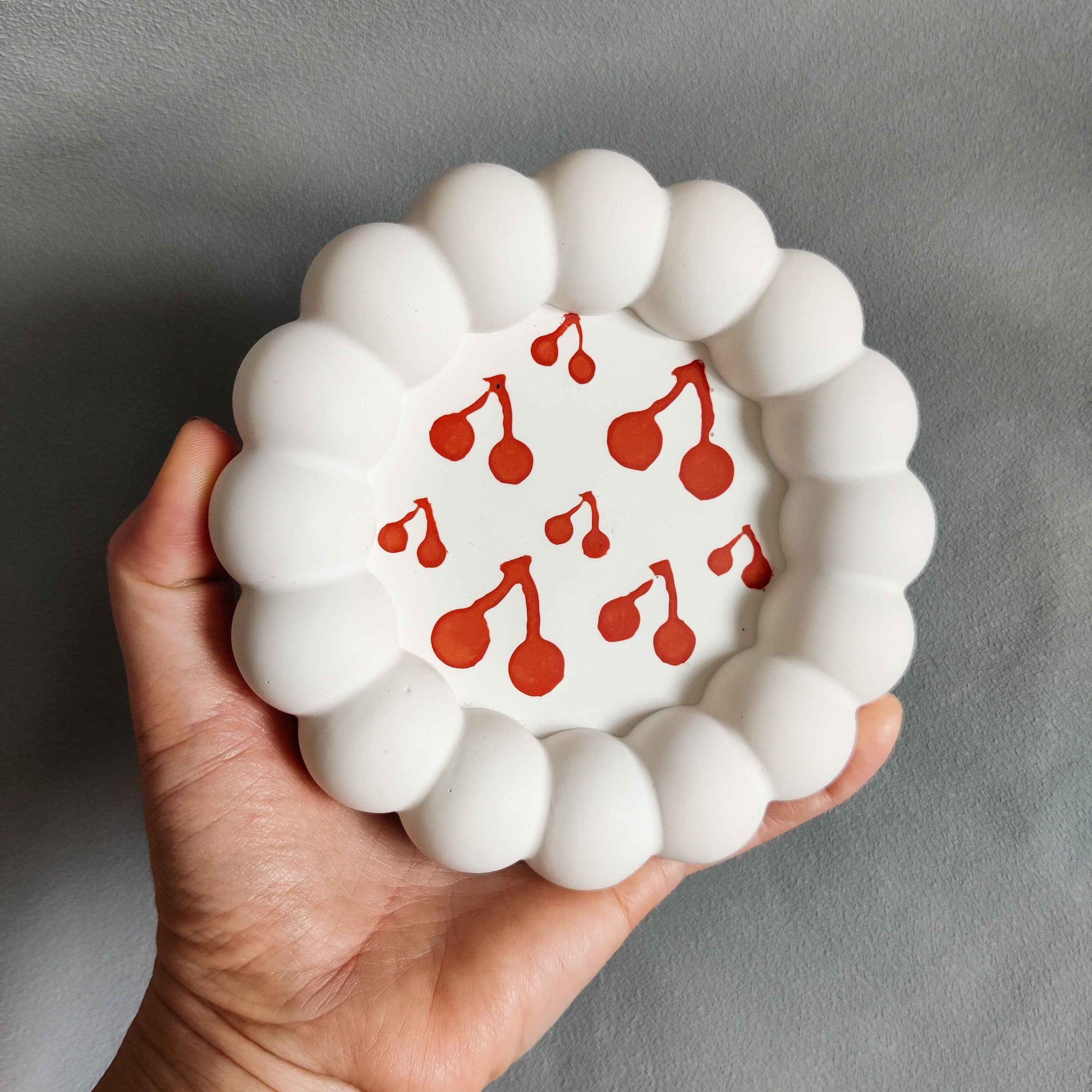 Cherry design cloud decorative tray, round bubble coaster