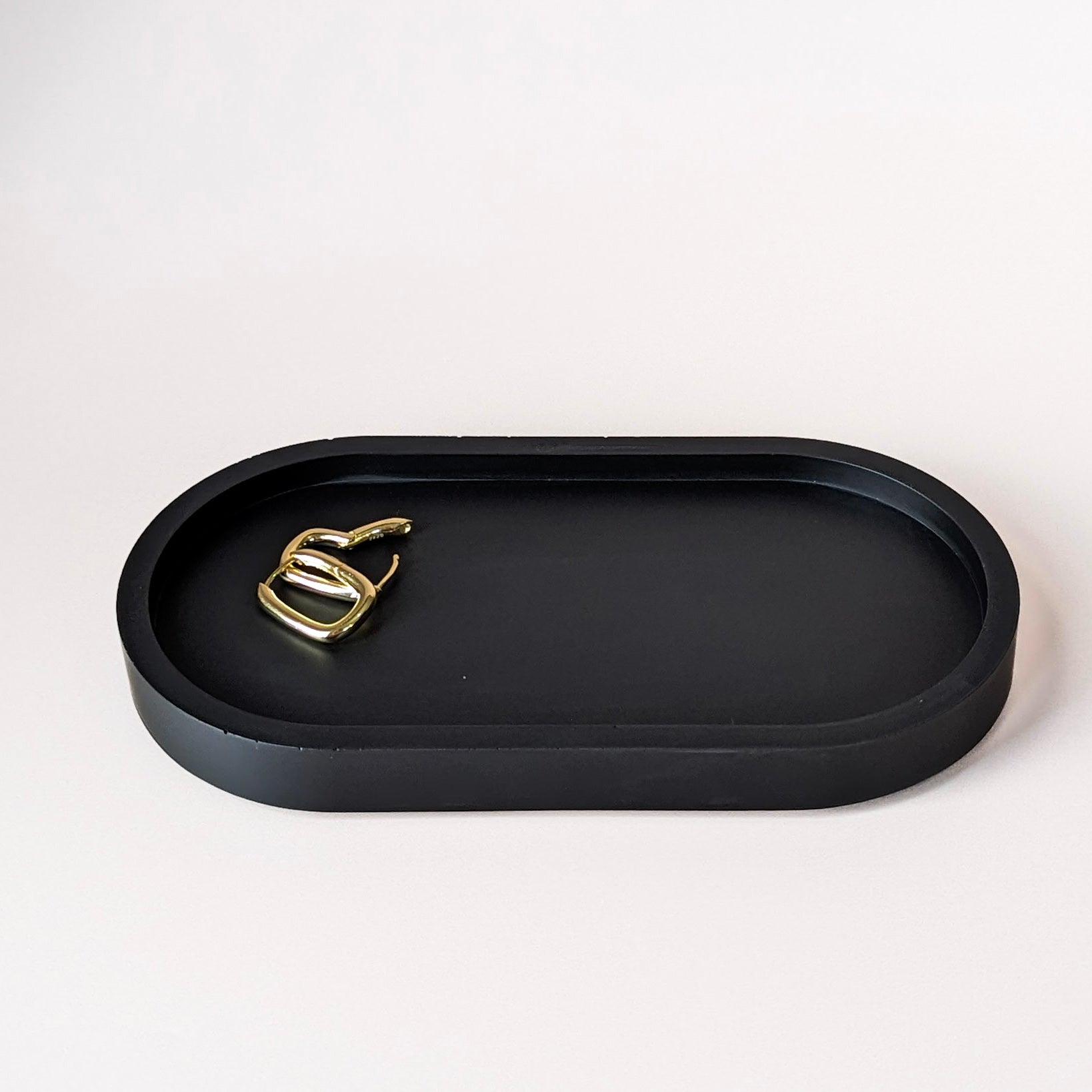 Various sizes oval trinket trays, small, medium and large