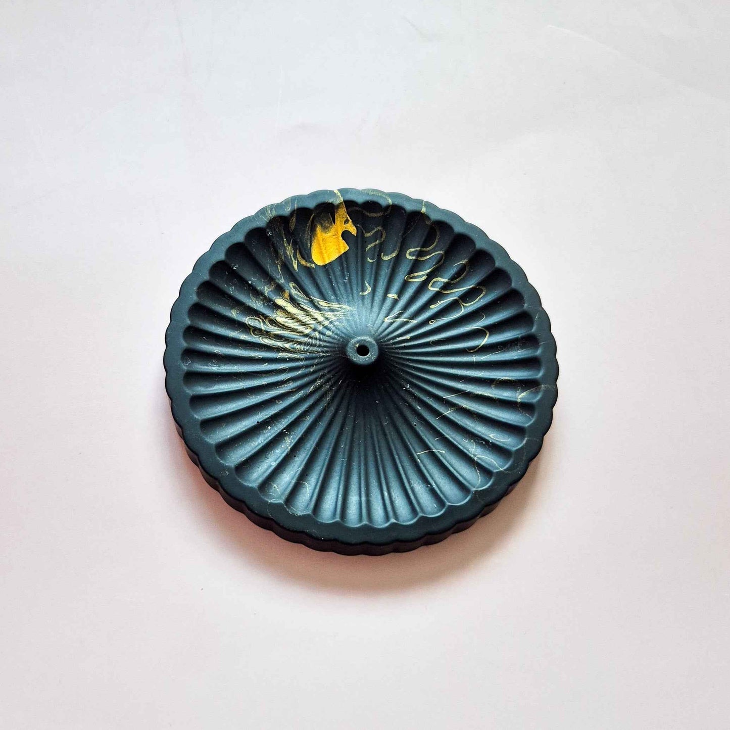Round incense stick holder