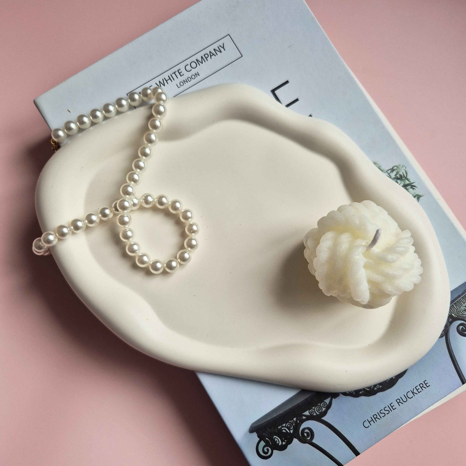 Wavy cloud decorative tray, irregular white tray