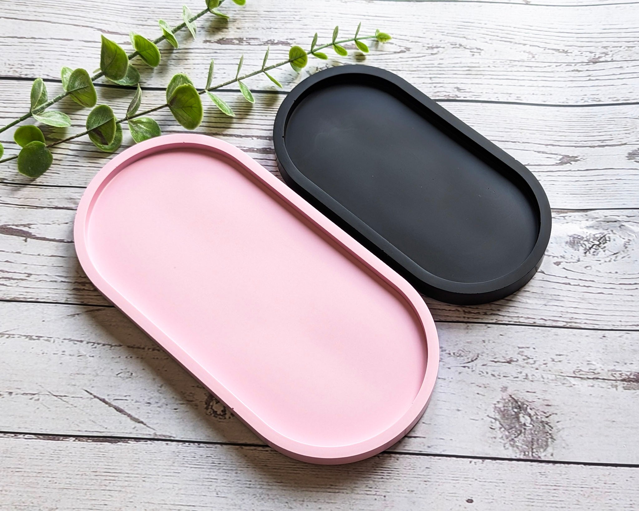 Various sizes oval trinket trays, small, medium and large